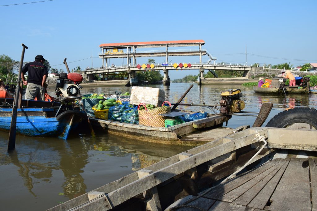 Phnong Dien Floating Market