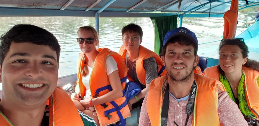 Mit dem Boot zur Phong Nha Höhle