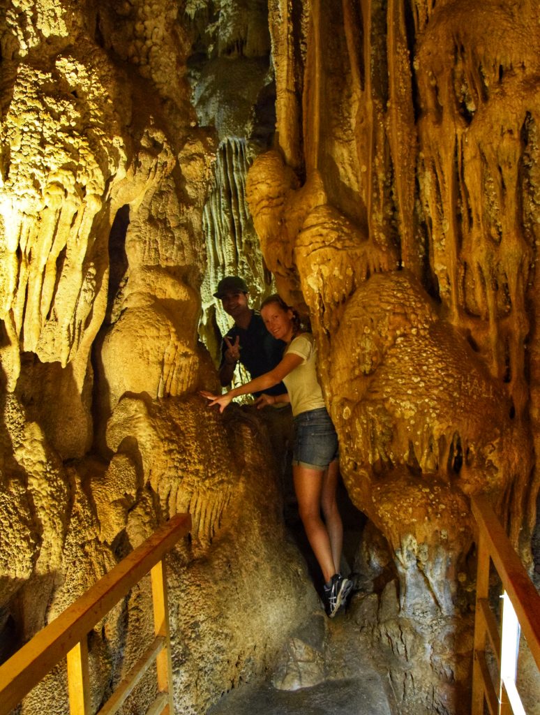 In der Tien Son Höhle gab es auch schmale Durchgänge