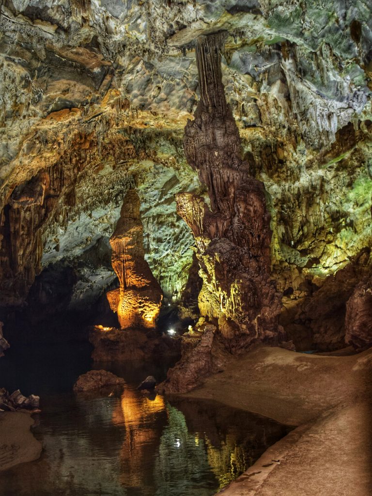 Beeindruckende Formationen in der Phong Nha Höhle