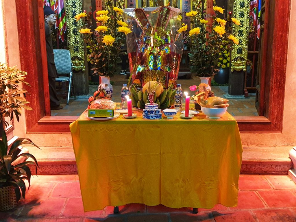 Hausaltar in Hanoi