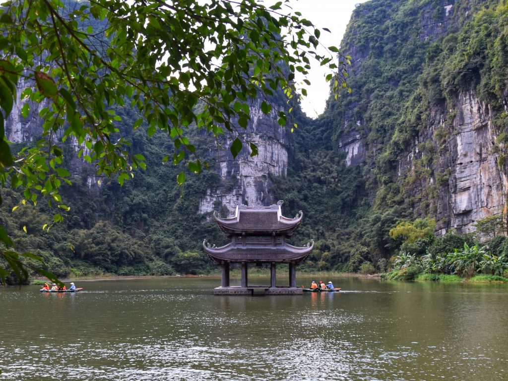 Pagode im Fluss