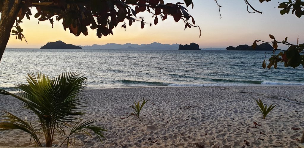 Pantai Tanjung Rhu auf Langkawi