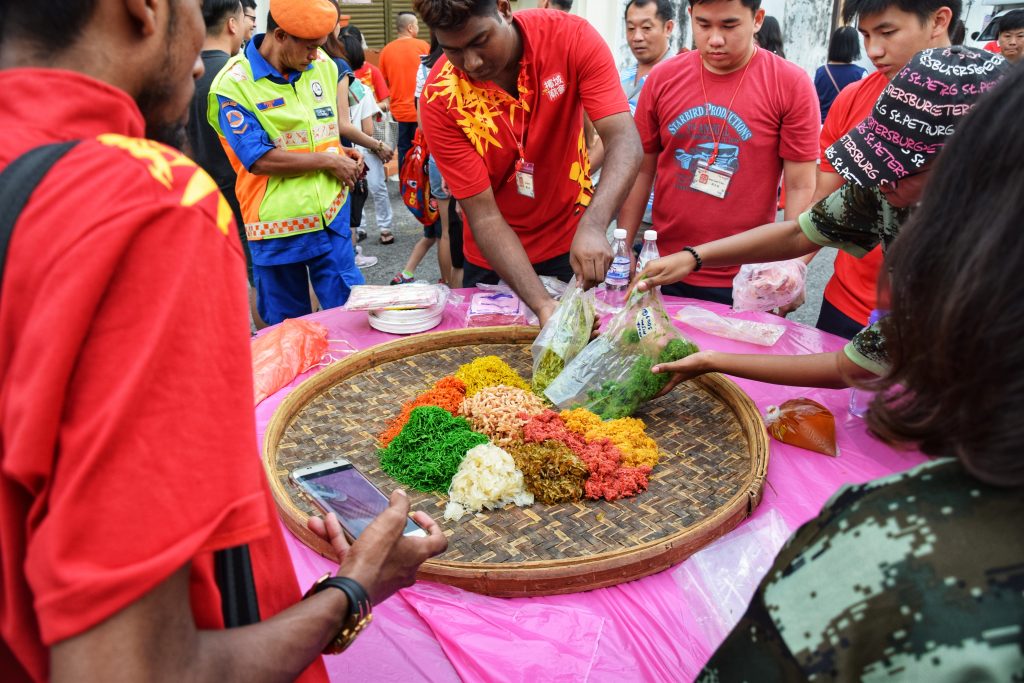 Farbenfrohe Gaben aus Little India